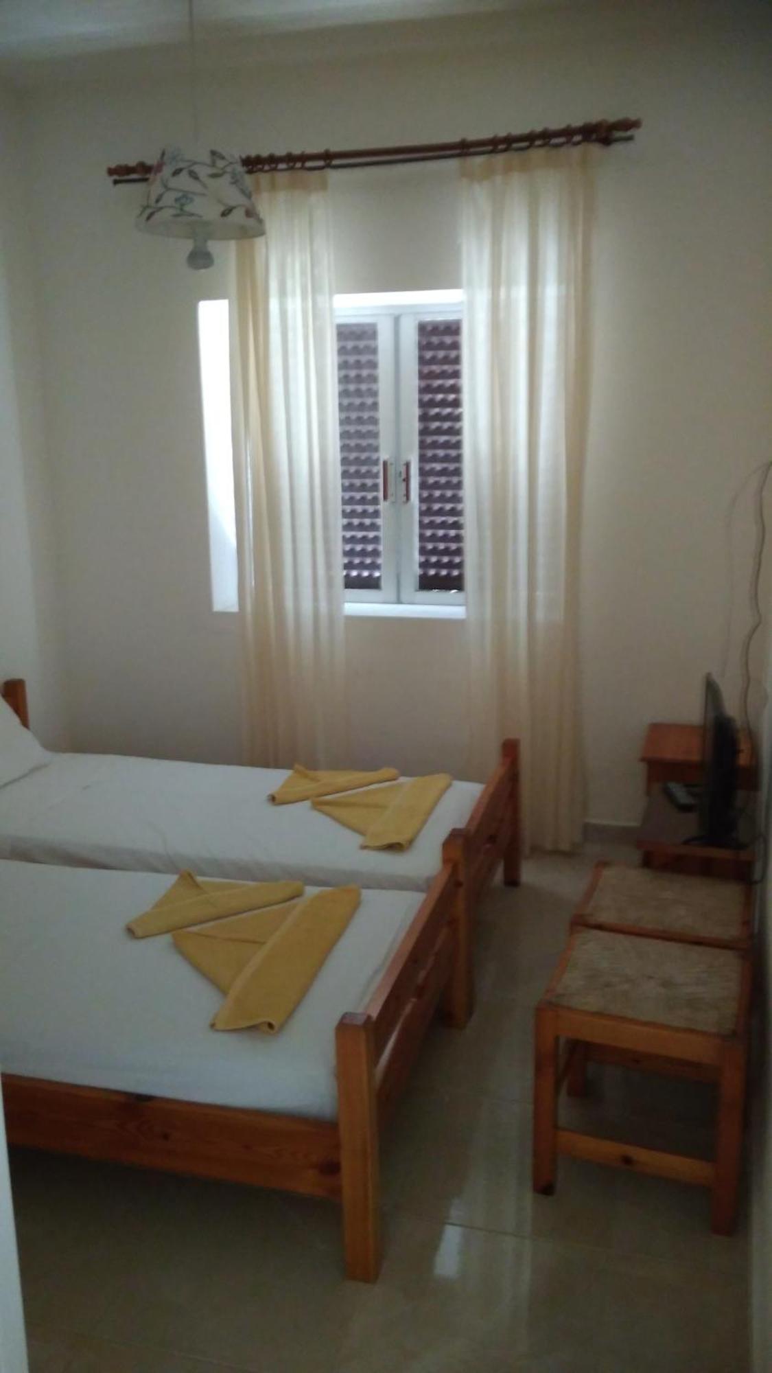 Mina Apartments 卡尔帕索斯 外观 照片