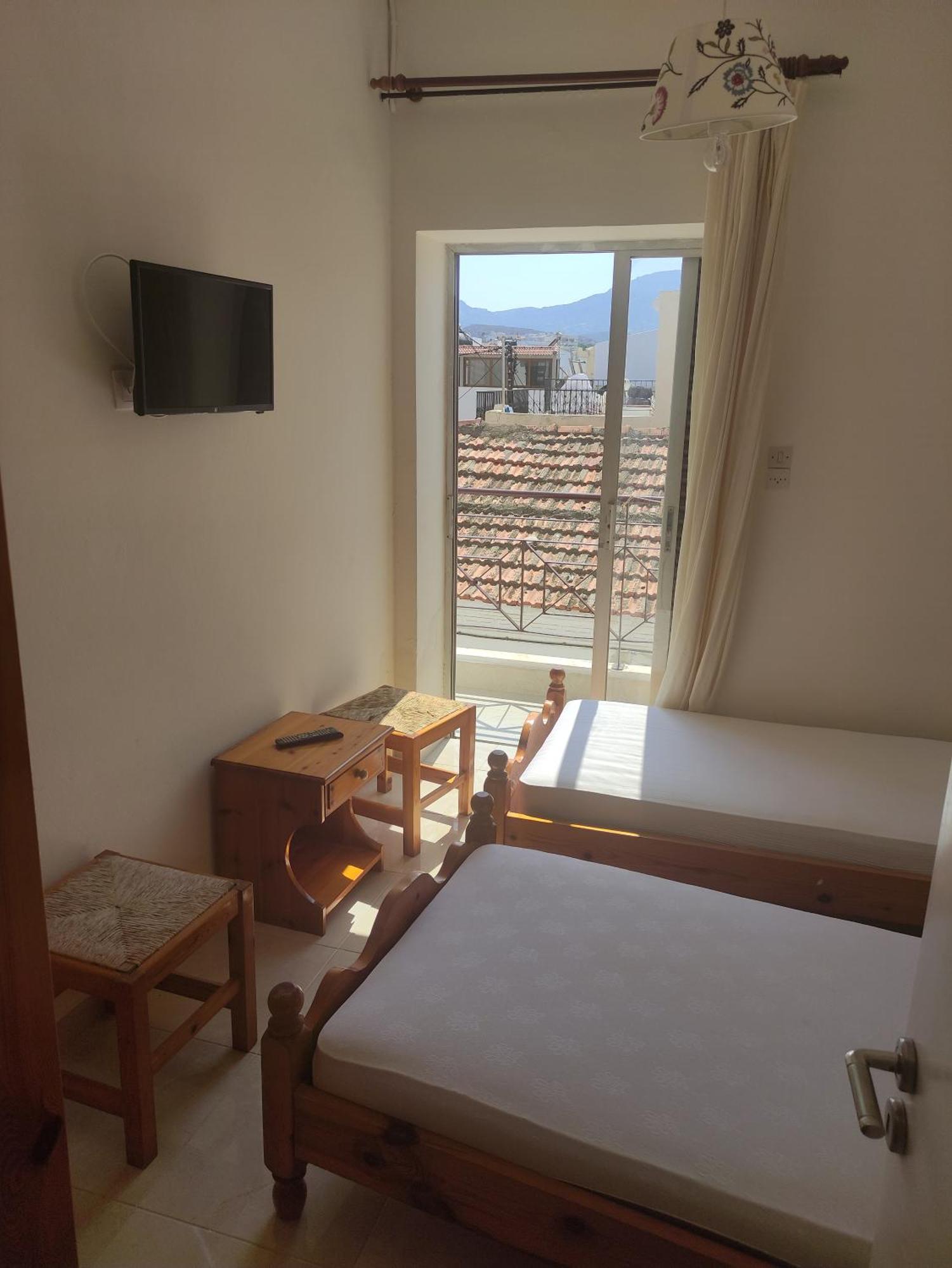 Mina Apartments 卡尔帕索斯 外观 照片