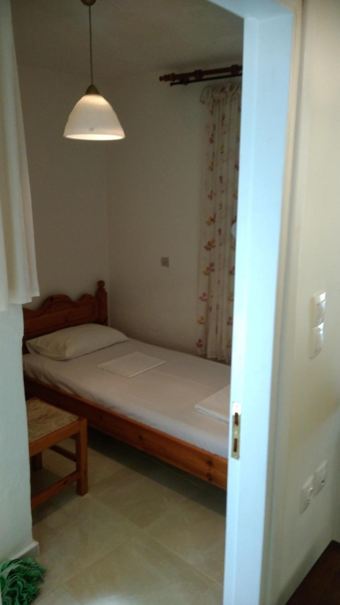 Mina Apartments 卡尔帕索斯 客房 照片